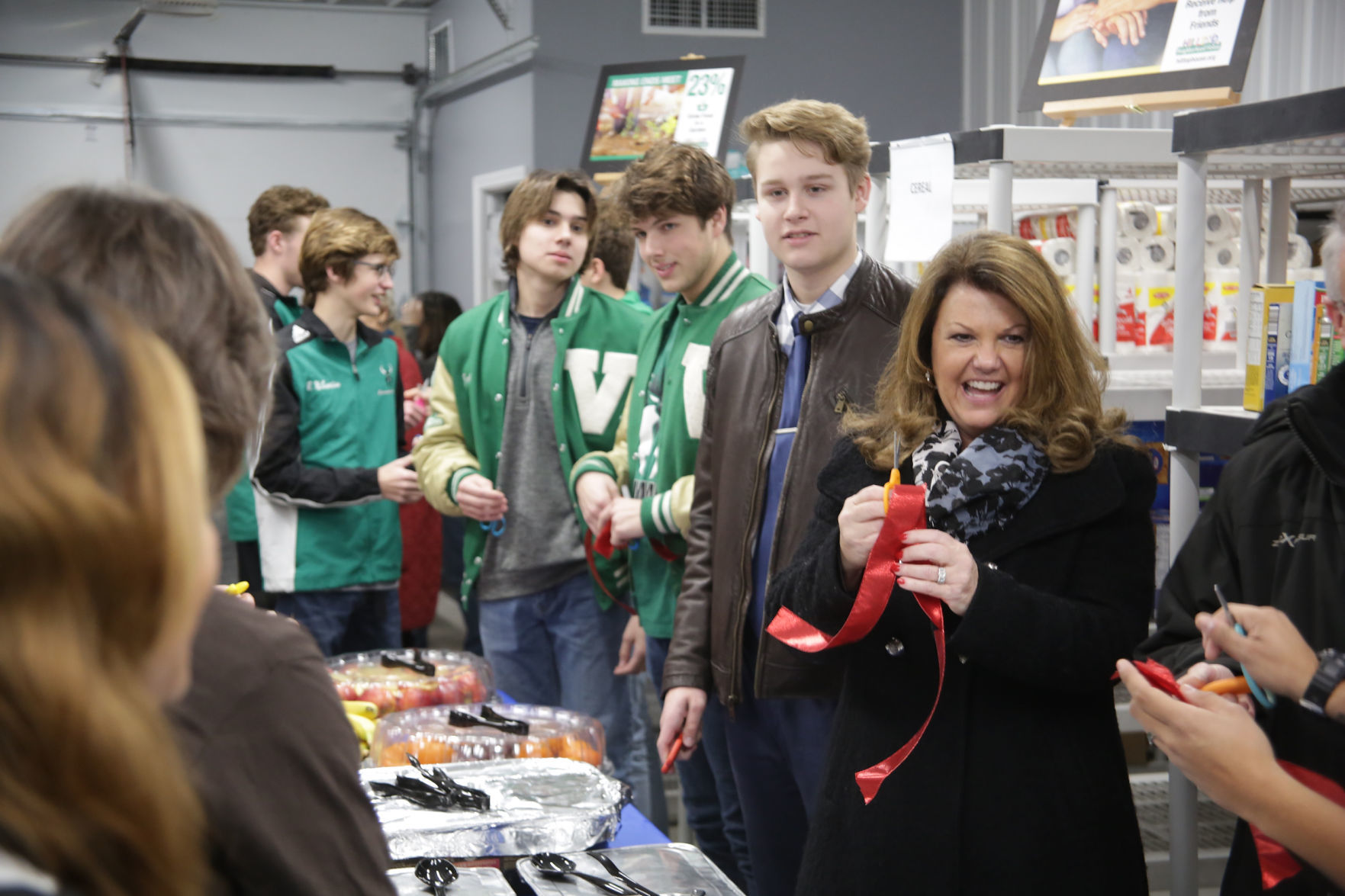 Hilltop Pantry ribbon cutting